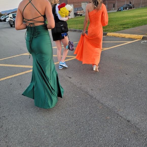 Emerald Green Formal, Prom, or Homecoming Dress - Picture 2 of 2